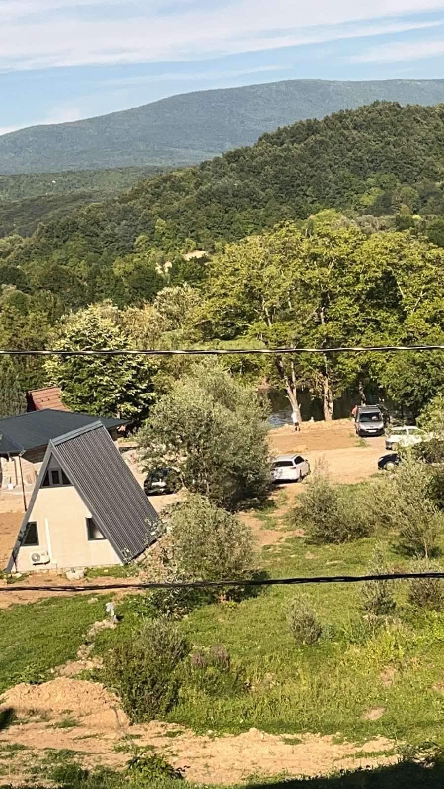 BUNGALOV SA CESTE